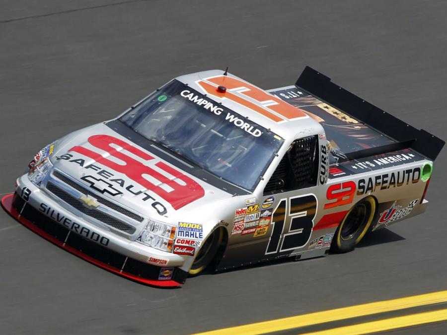  Chevrolet Silverado NASCAR Camping World Series Truck 2009 года  (фото 14 из 14)